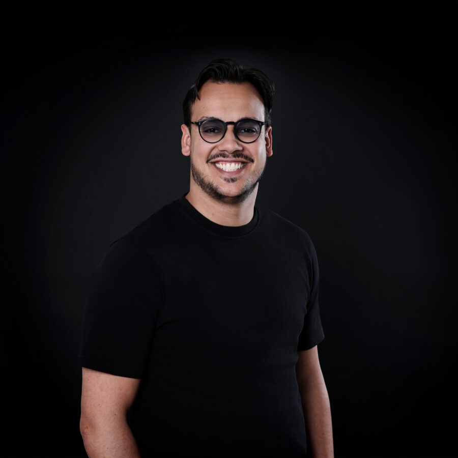 23 Luis Dos Santos black 2
